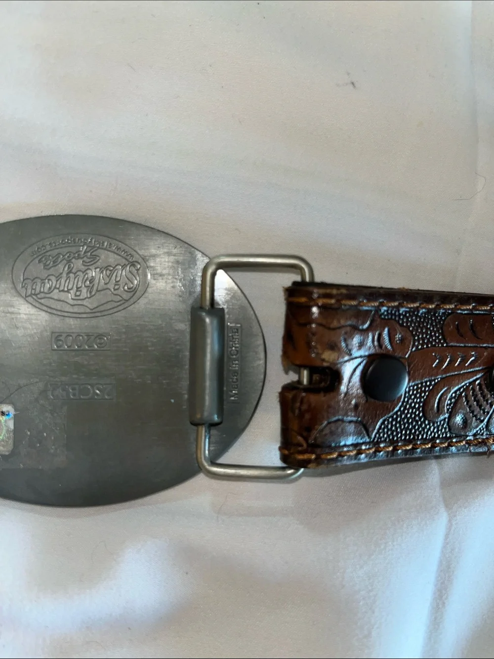 Siskeyou‎ Eagle Head Yellow Black Oval Buckle on Brown Hand Tooled Leather Belt